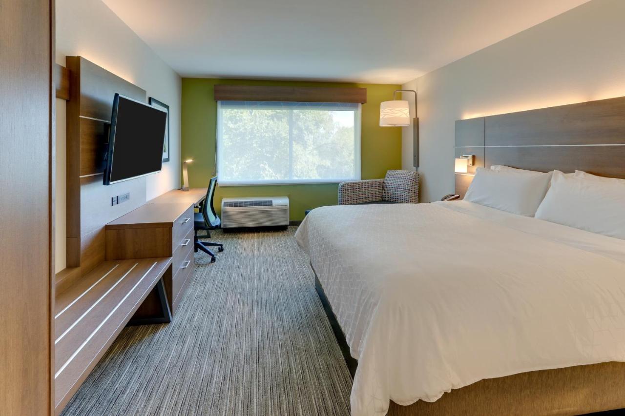 Holiday Inn Express & Suites - Roanoke - Civic Center Екстер'єр фото